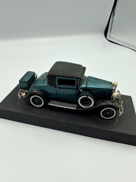 Modelbil